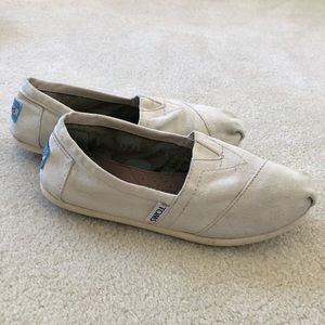 Cream color Toms. Size 5 women
